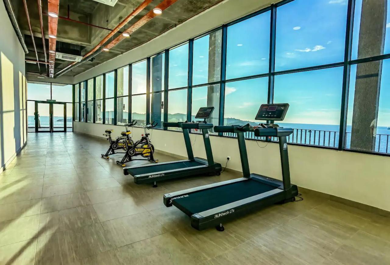 ホテル Jesselton Quay Sea View コタキナバル エクステリア 写真